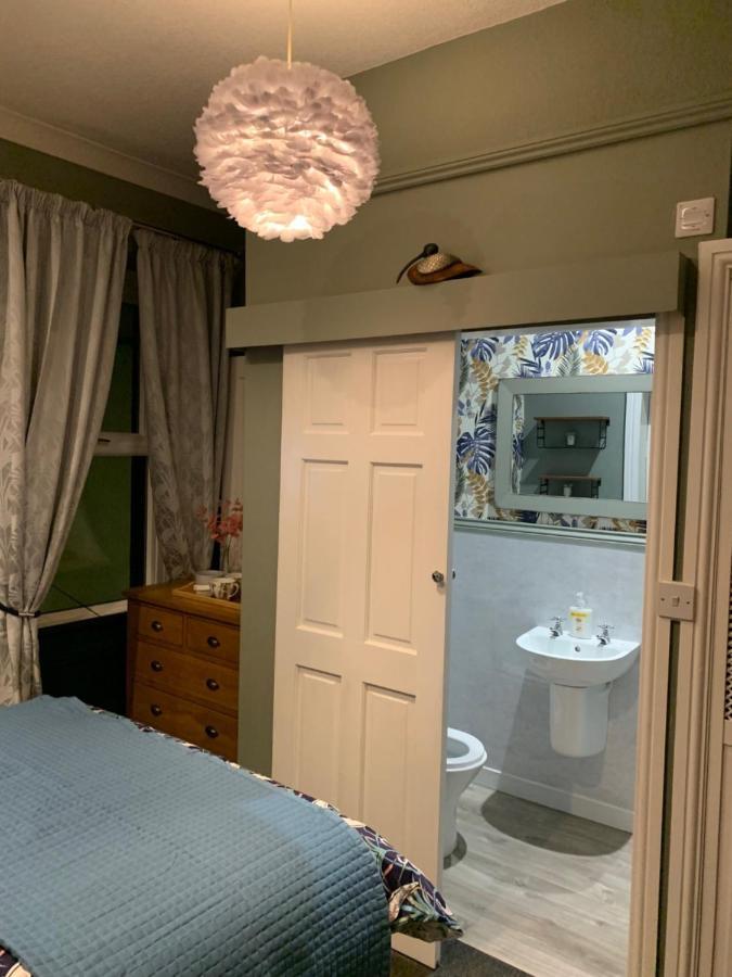 Cornerhouse Guesthouse 펜리스 외부 사진